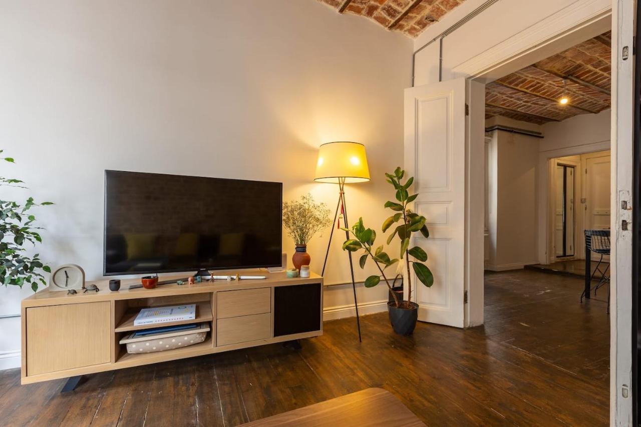 Renovated Apartment At The Heart Of Istanbul With Huge Terrace Zewnętrze zdjęcie