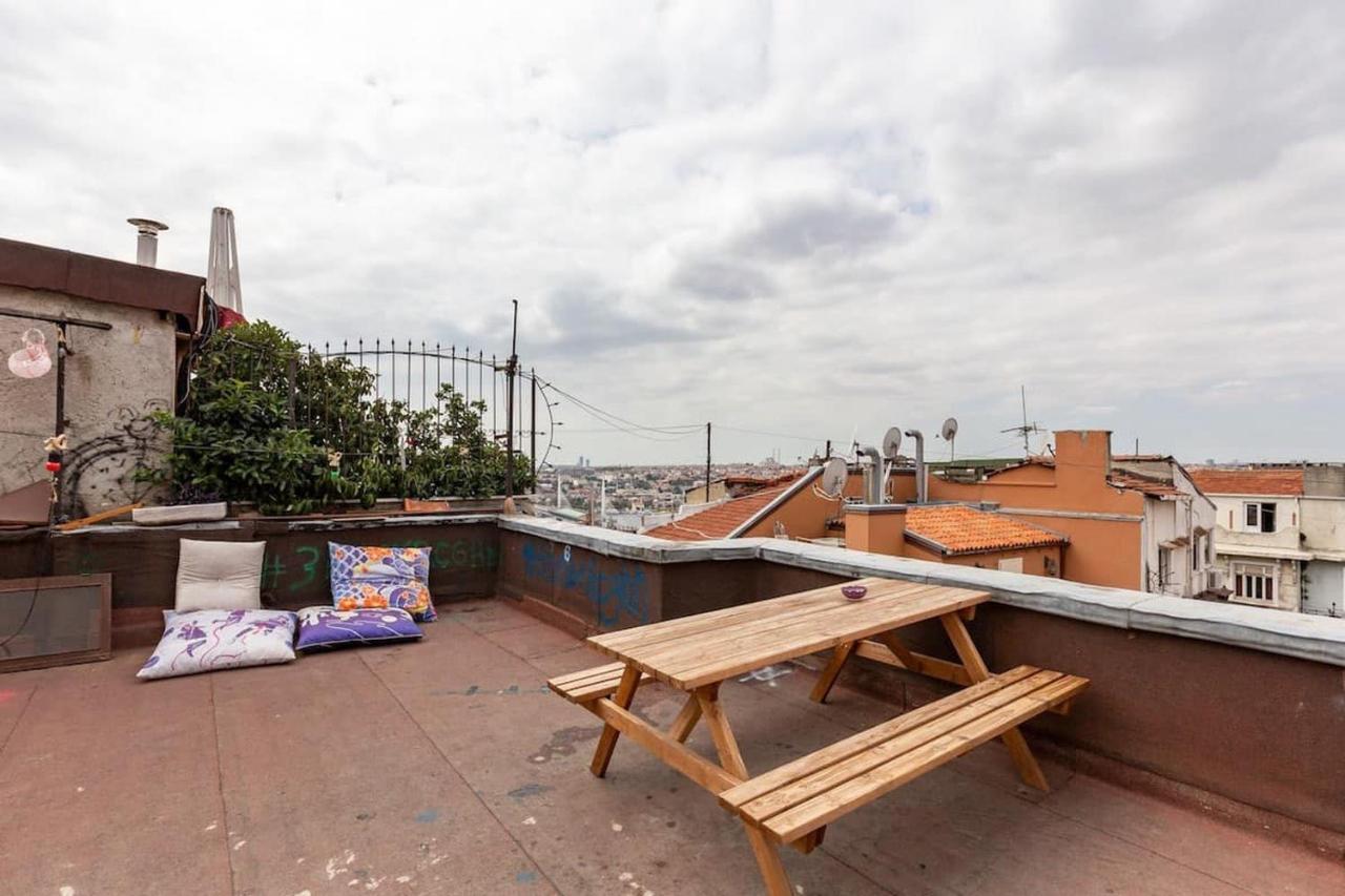 Renovated Apartment At The Heart Of Istanbul With Huge Terrace Zewnętrze zdjęcie